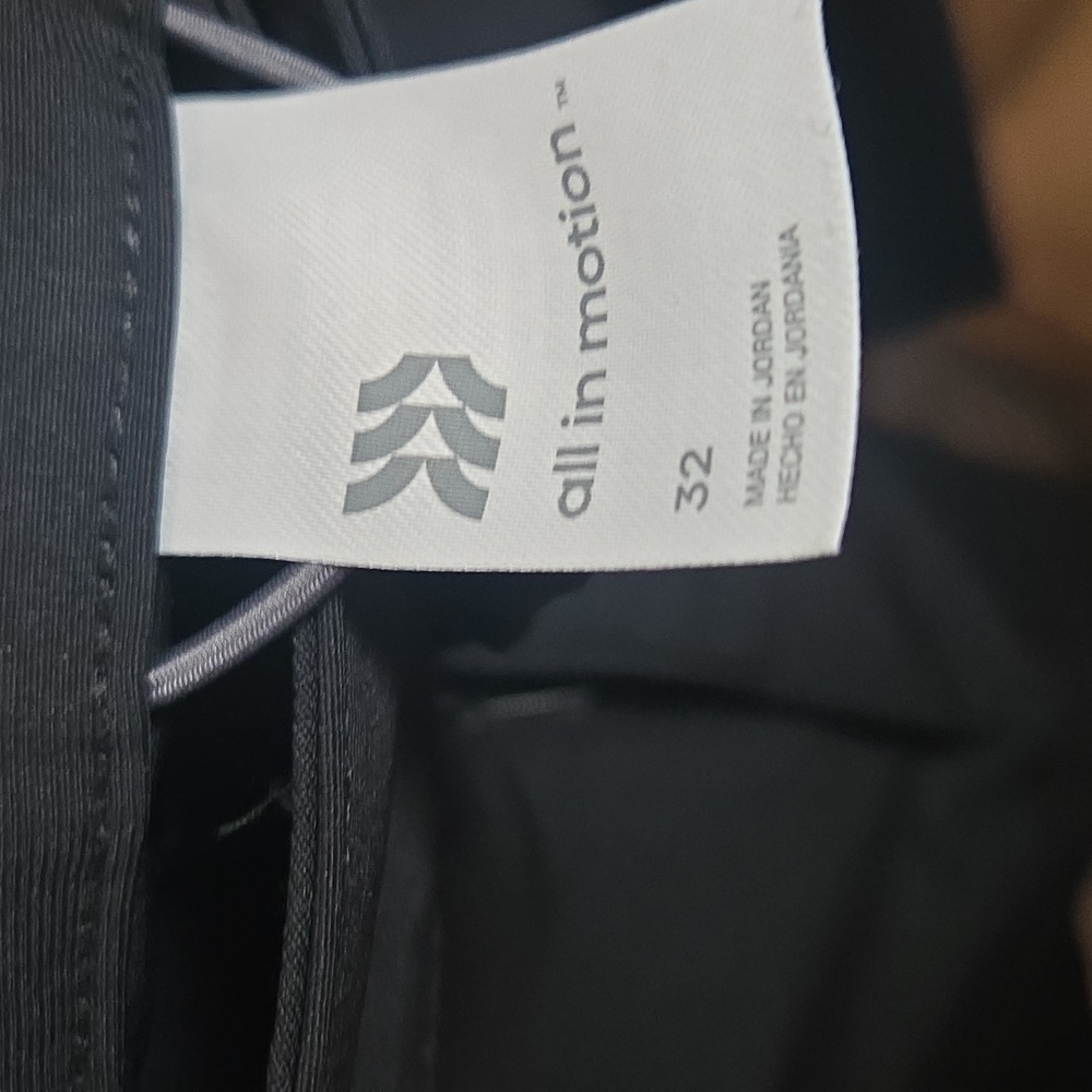 All In Motion Black Performance Shorts – Women’s Size 32 - Picture 2 of 3